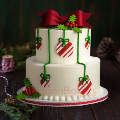 beautiful christmas ornament cake