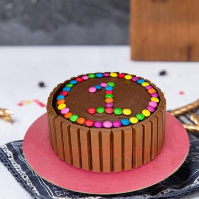 colourful kitKat cake
