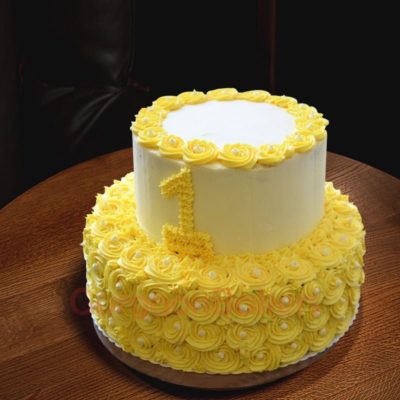 fancy 2 tier vanilla cake