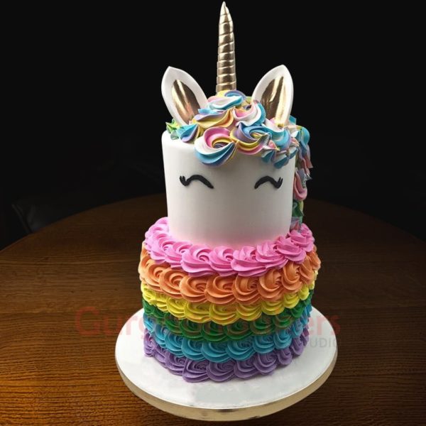 pastel rainbow unicorn cake