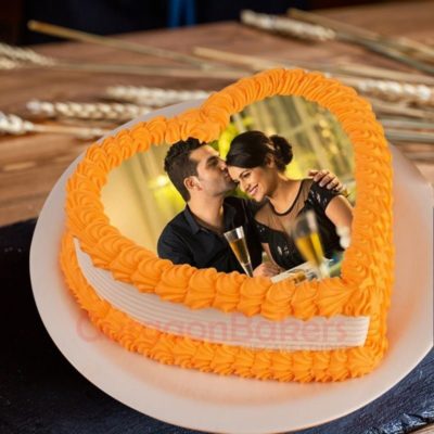 sweet heart anniversary cake