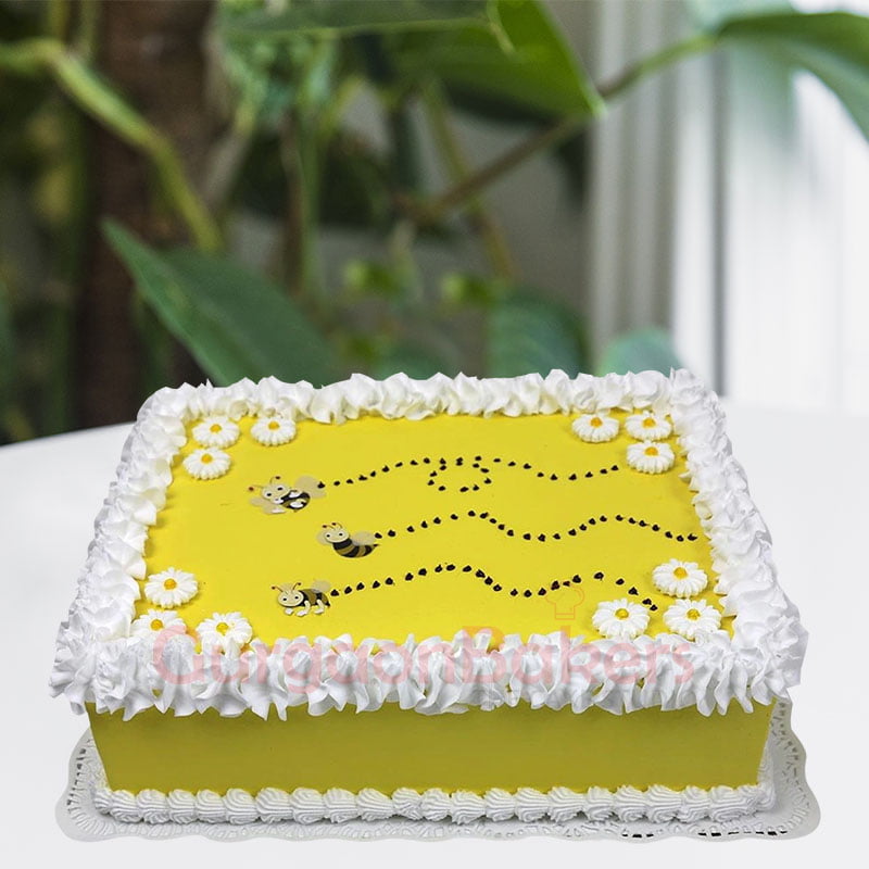 buzzy bee baby cake