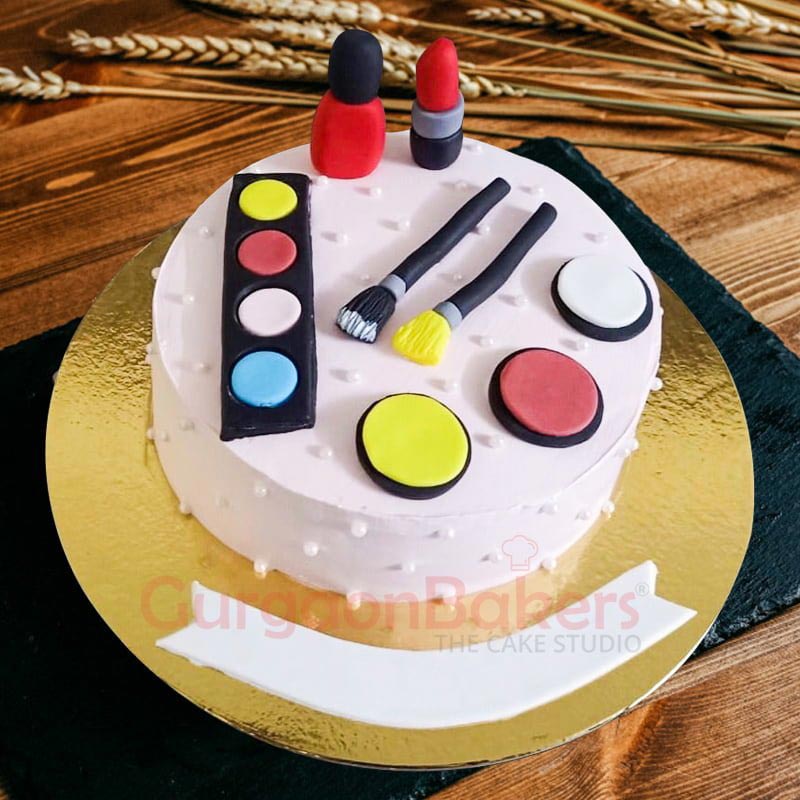 fabulous-makeup-themed-cake