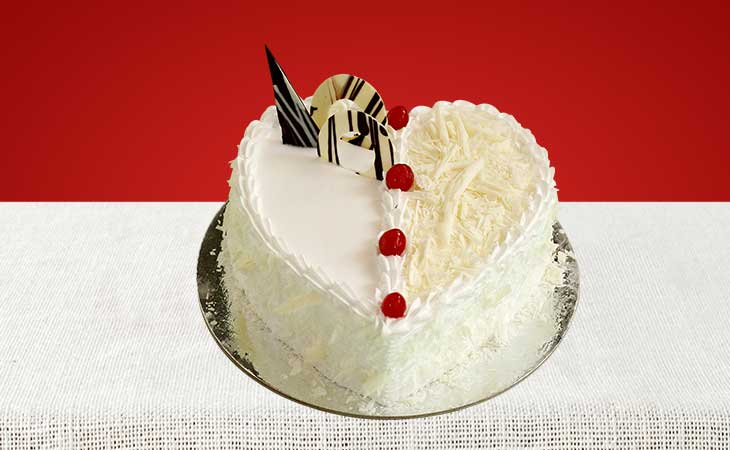 Neeru Mittal :: Flaky White Forest Cake