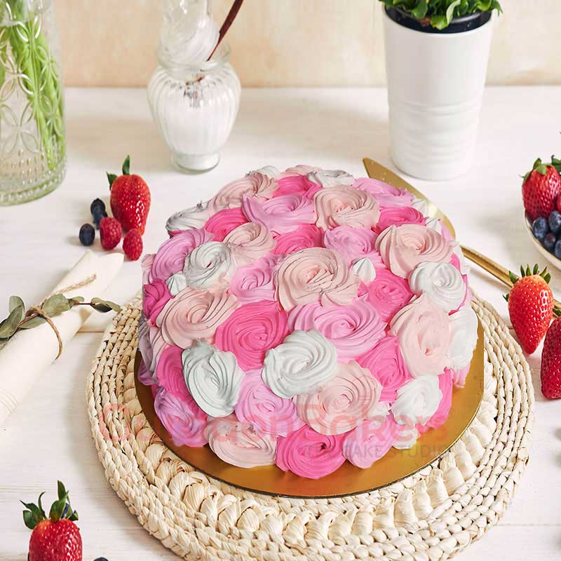 dreamy-pink-wink-cake-1
