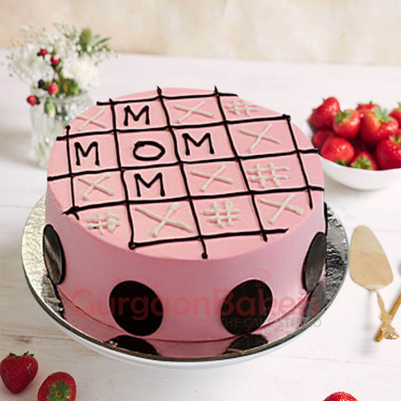 Tic-Tac-Toe Mom Cake