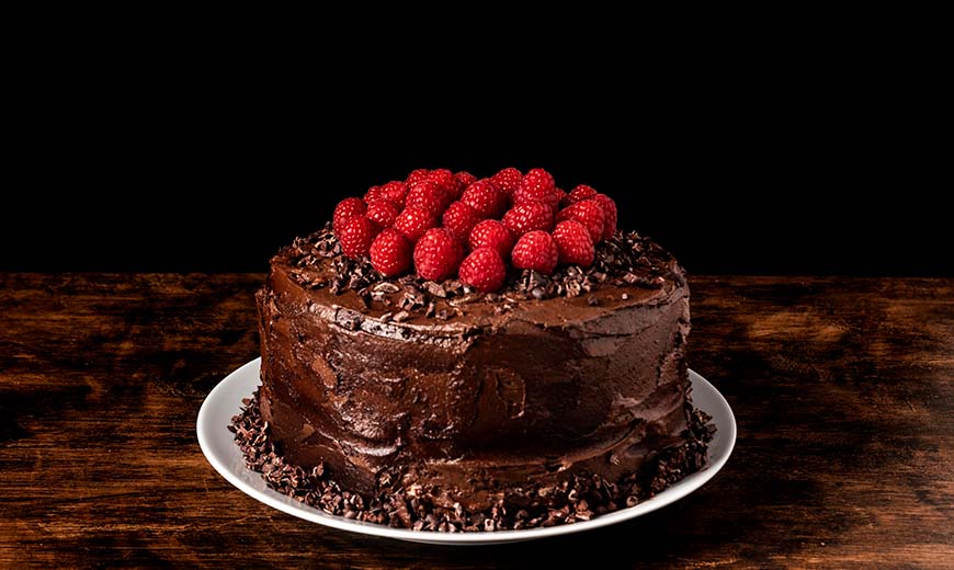 decadent-dark-choclate-and-raspberry-cake