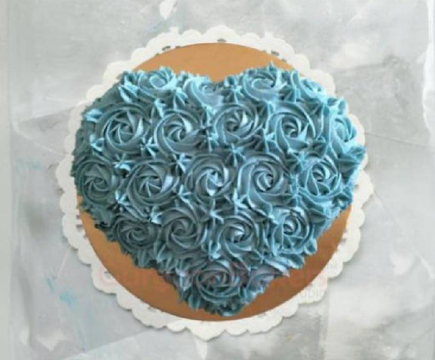 enchanted-heart-cake