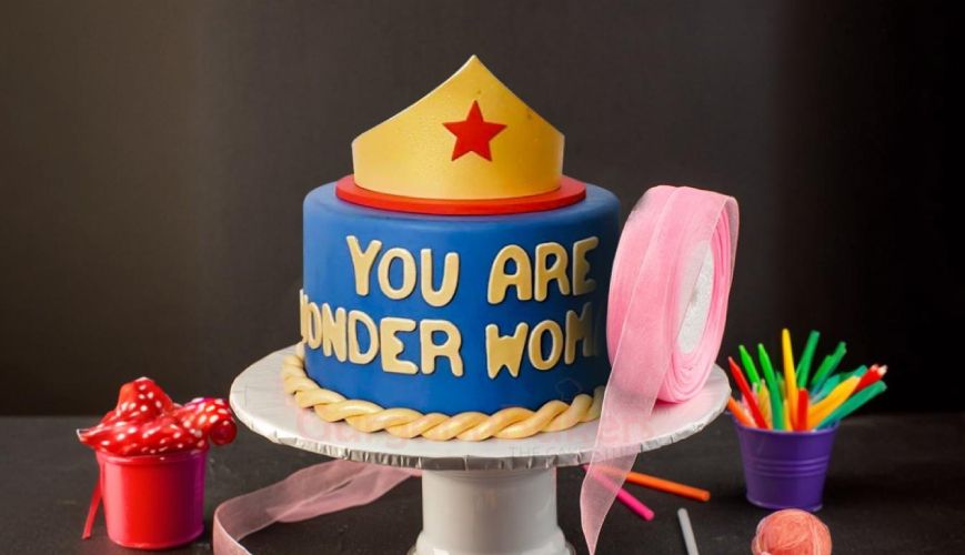 Wow Wonder Woman Cake