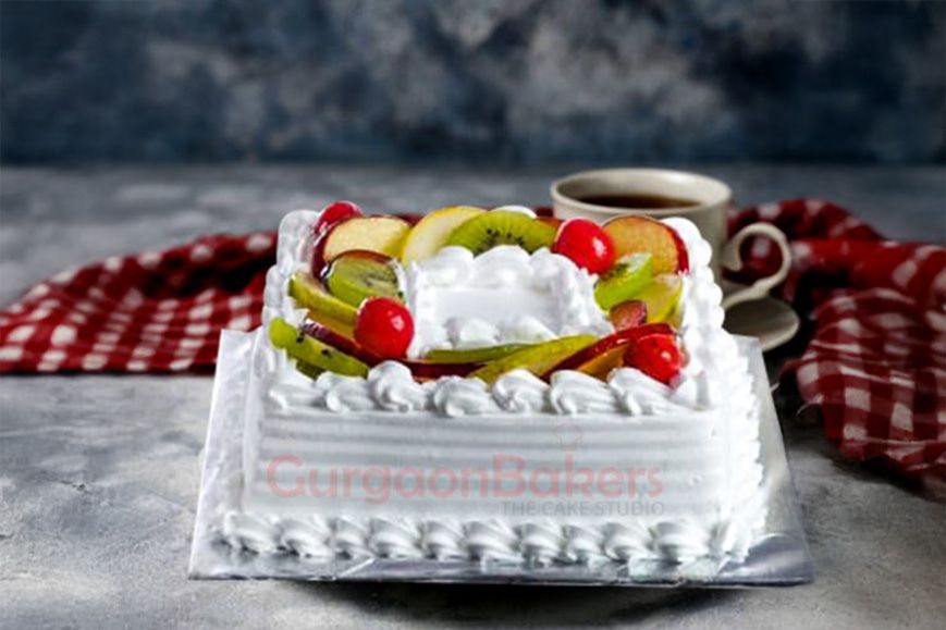 seasonal fresh fruits cake