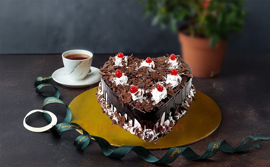 Gurgaon Bakers: Your Ultimate Guide to Evergreen Cakes Everyone Orders Bewitching Black Forest Beauty