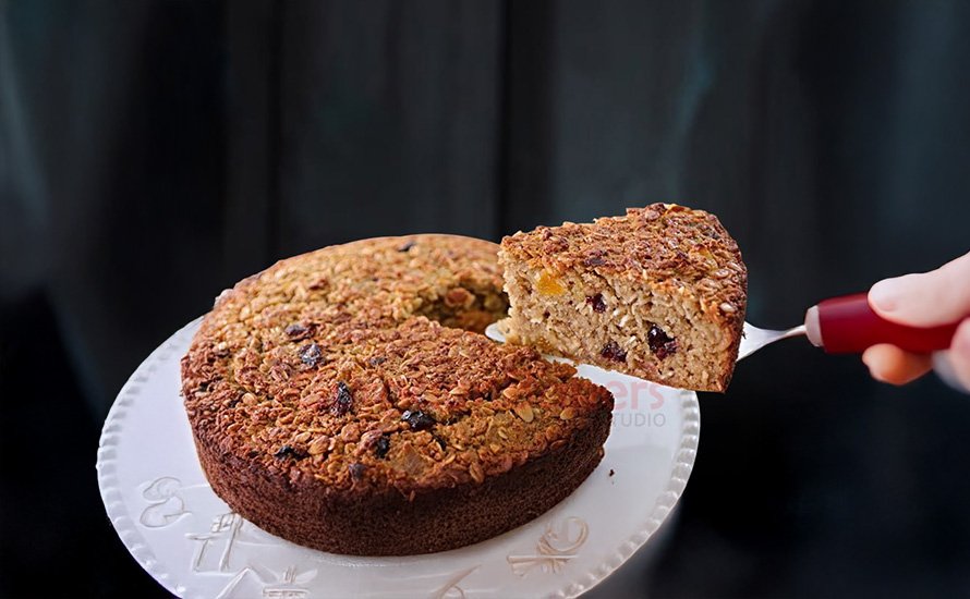 The Science of Baking: Understanding Oven Temperatures and Baking Times healthy oats and raisins cake