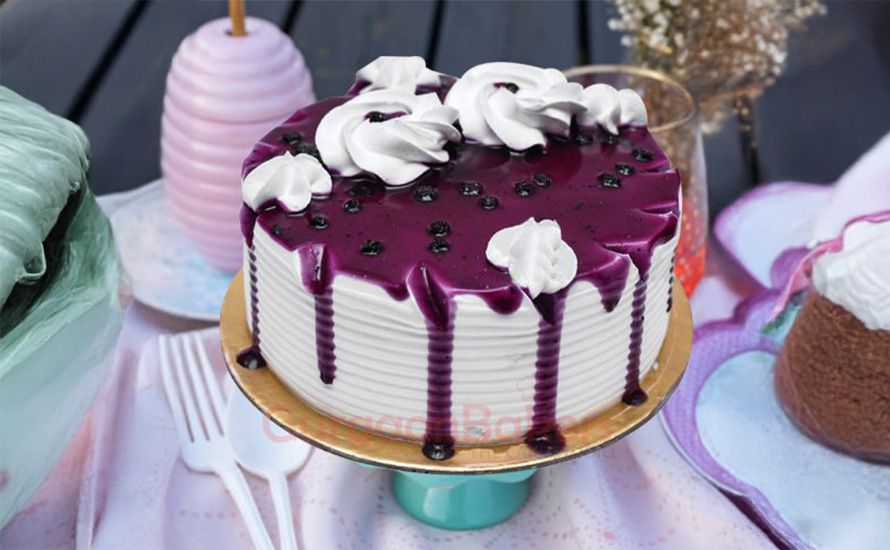 The Science Behind Flavor Pairing: Why Some Cake Combinations Work Magic While Others Fall Flat blueberry-drizzle-cake