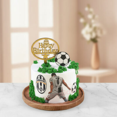Kick-Off Delight Cake with football theme, featuring Juventus design and green frosting